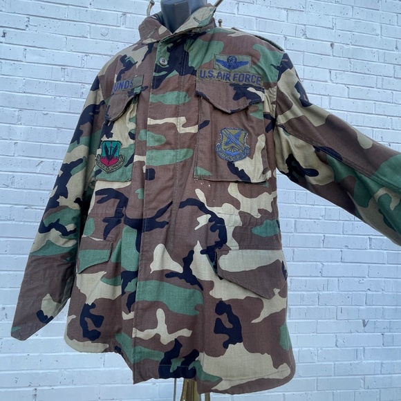 Men's Size Medium Regular U.S. Air Force Issue Woodland Camouflage Field Jacket - Picture 13 of 16